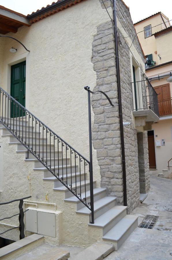 B&B La Casa Di Giulietta Castelmezzano Eksteriør billede