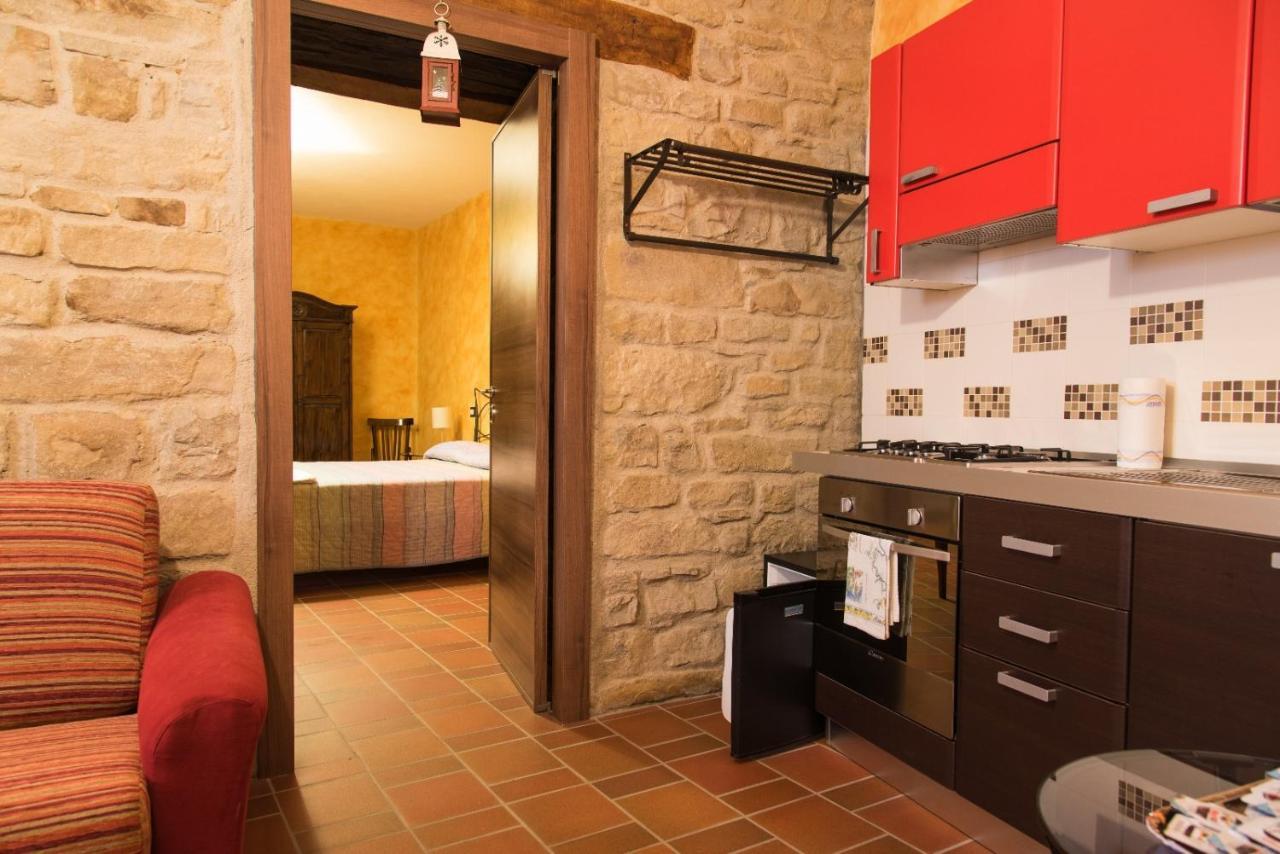 B&B La Casa Di Giulietta Castelmezzano Eksteriør billede